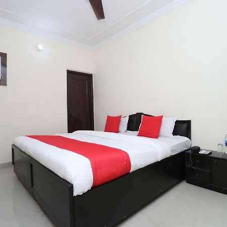 Oyo 37721 Hotel Kings Pathānkot Dış mekan fotoğraf