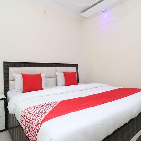 Oyo 37721 Hotel Kings Pathānkot Dış mekan fotoğraf