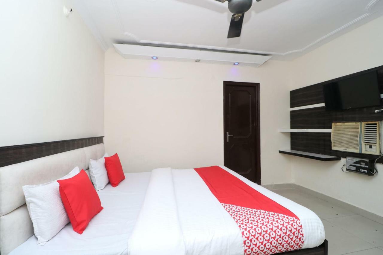 Oyo 37721 Hotel Kings Pathānkot Dış mekan fotoğraf