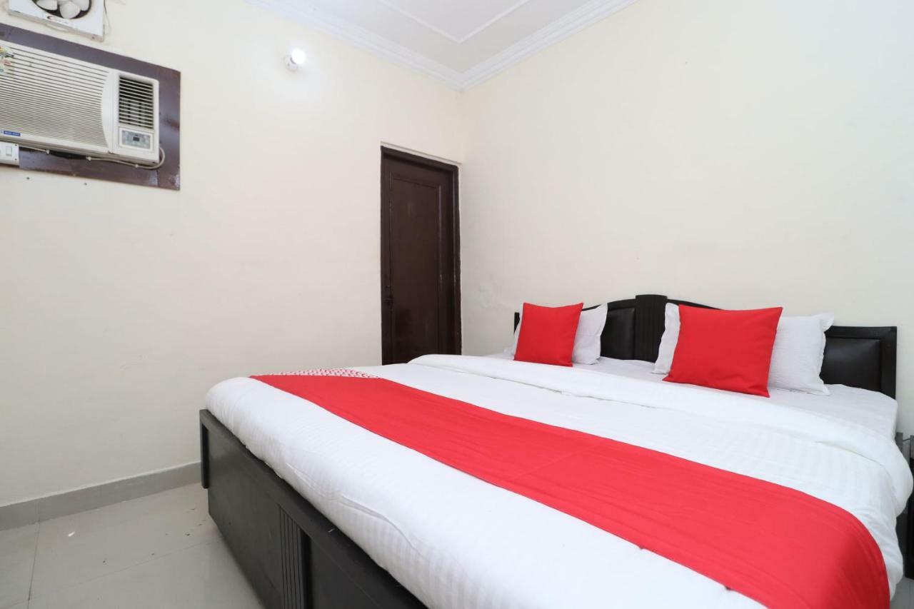 Oyo 37721 Hotel Kings Pathānkot Dış mekan fotoğraf