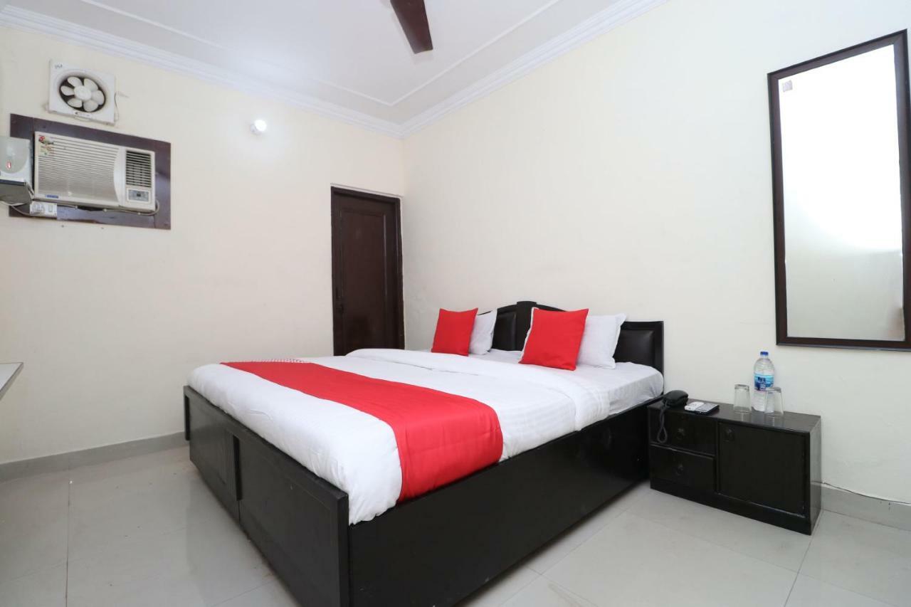 Oyo 37721 Hotel Kings Pathānkot Dış mekan fotoğraf