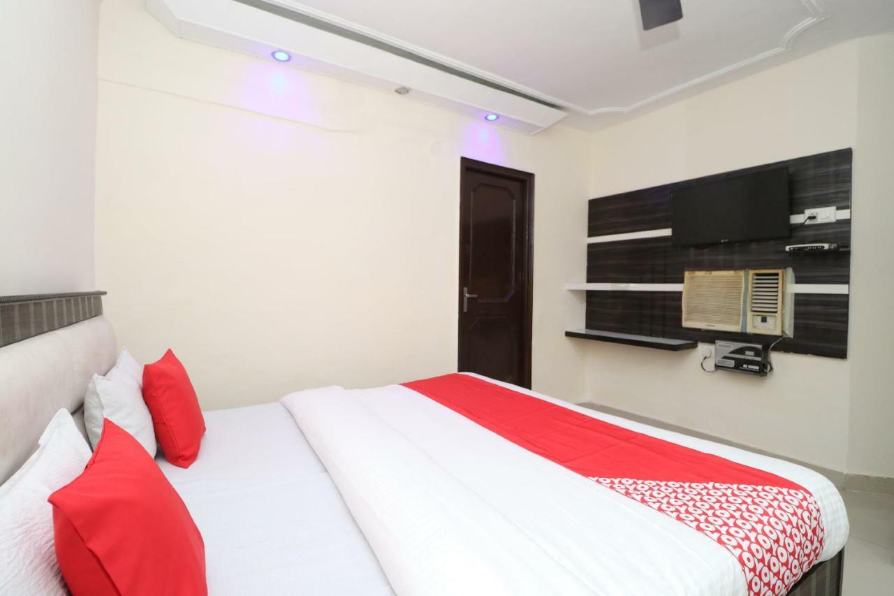Oyo 37721 Hotel Kings Pathānkot Dış mekan fotoğraf