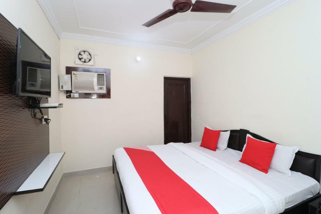 Oyo 37721 Hotel Kings Pathānkot Dış mekan fotoğraf