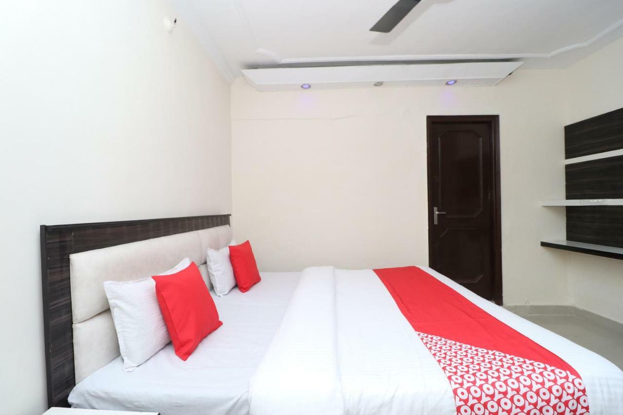 Oyo 37721 Hotel Kings Pathānkot Dış mekan fotoğraf
