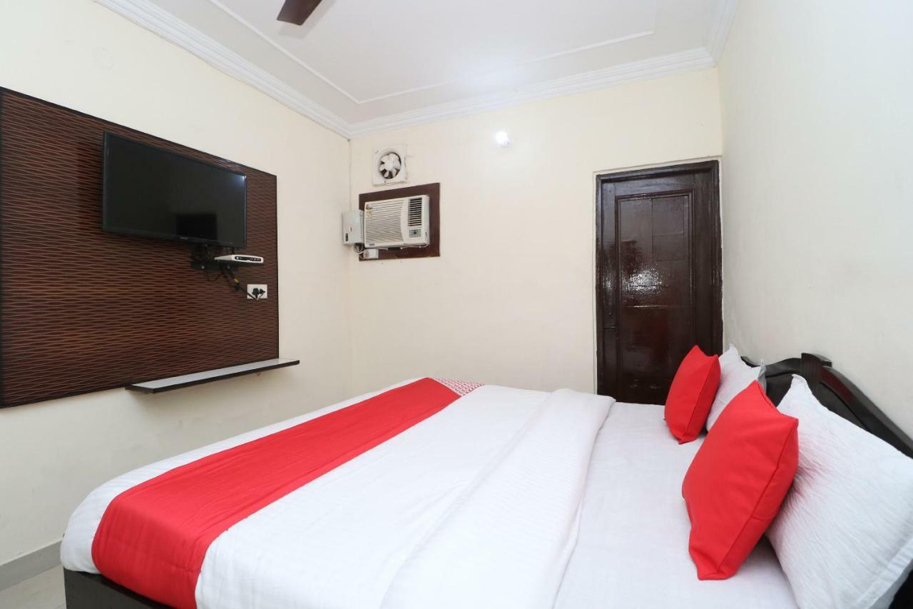 Oyo 37721 Hotel Kings Pathānkot Dış mekan fotoğraf