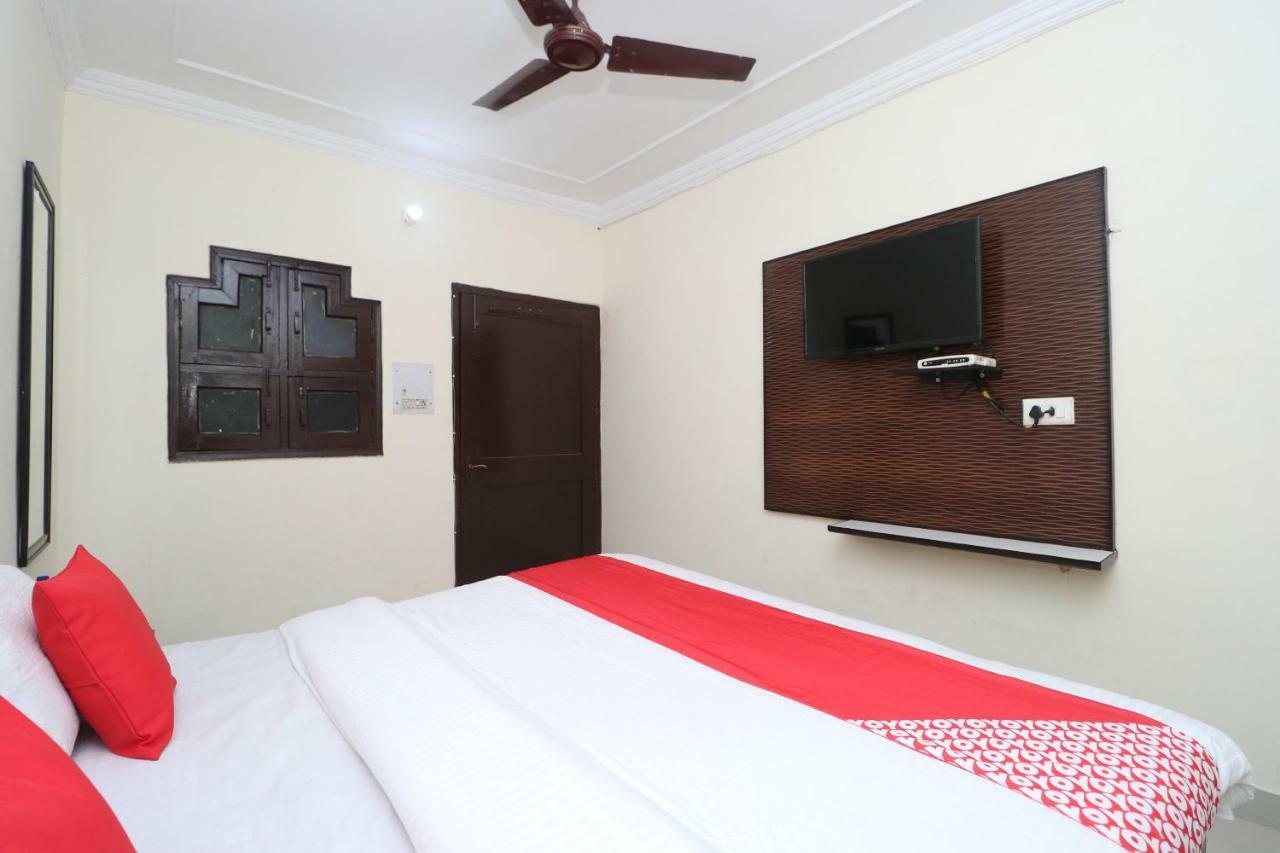 Oyo 37721 Hotel Kings Pathānkot Dış mekan fotoğraf